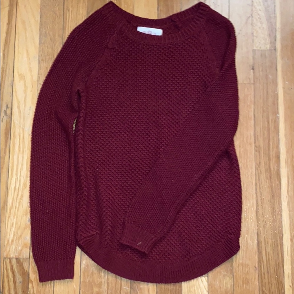 maroon sweater